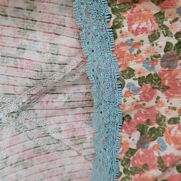 Floral Tank - Picture 4 of 5